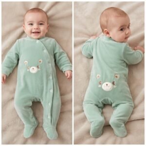 Babygrow em Veludo Com Ursinho na Frente e Atrás